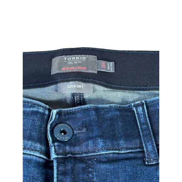 Torrid Jeans Bombshell Skinny Super Soft Dark Blue Women's Sz 18R Stretch - Picture 4 of 9